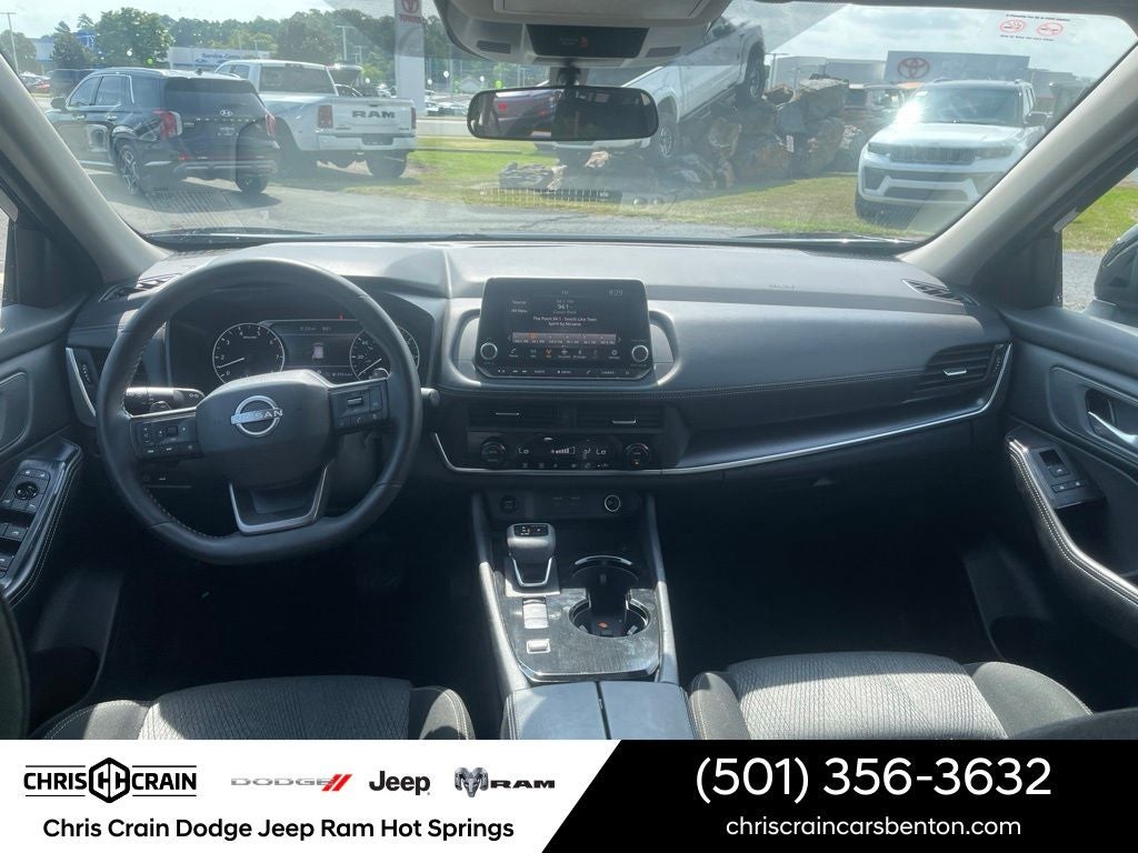 2025 Nissan Rogue SV FWD