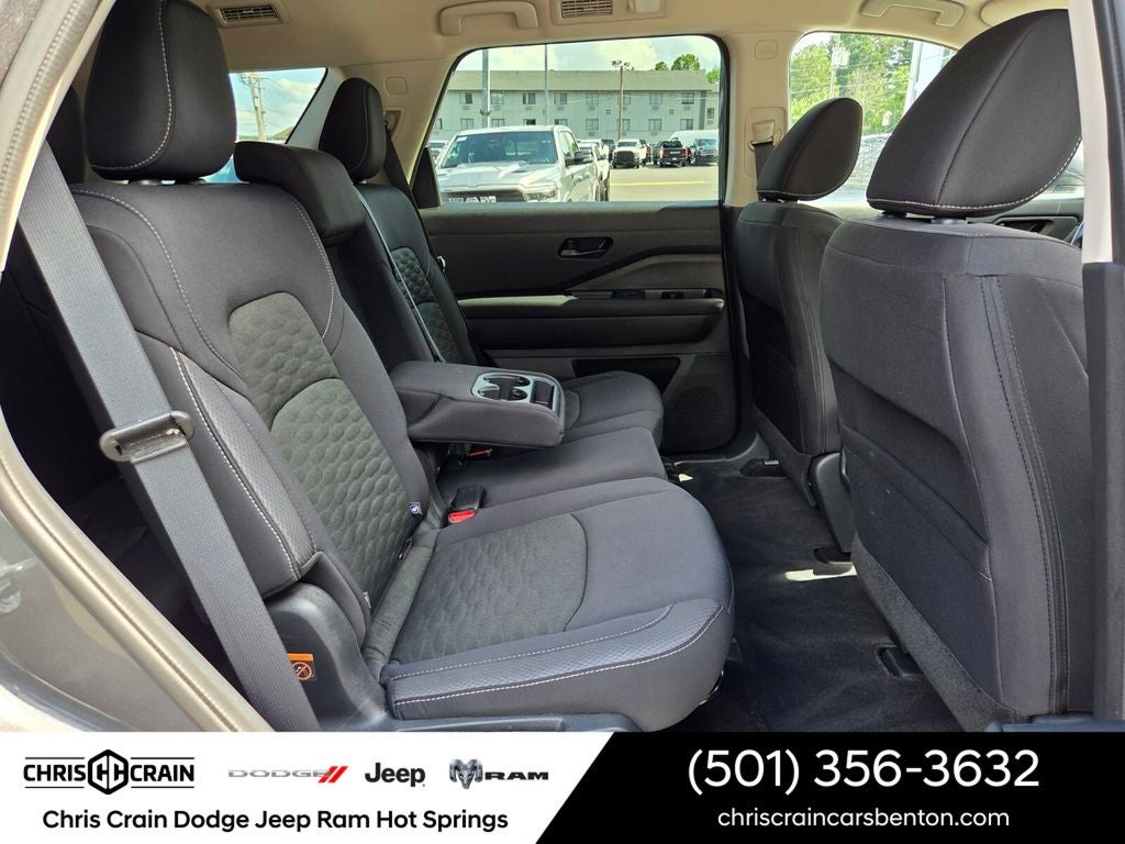 2024 Nissan Pathfinder SV 4WD