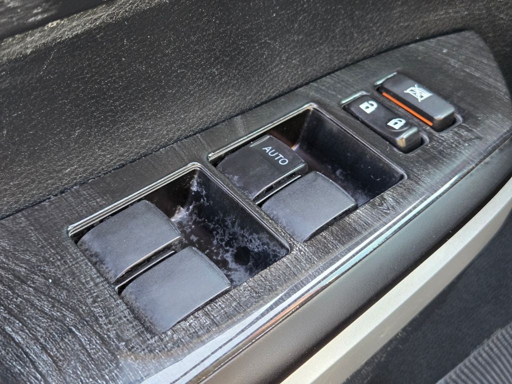 2016 Toyota Tundra SR5 5.7L V8