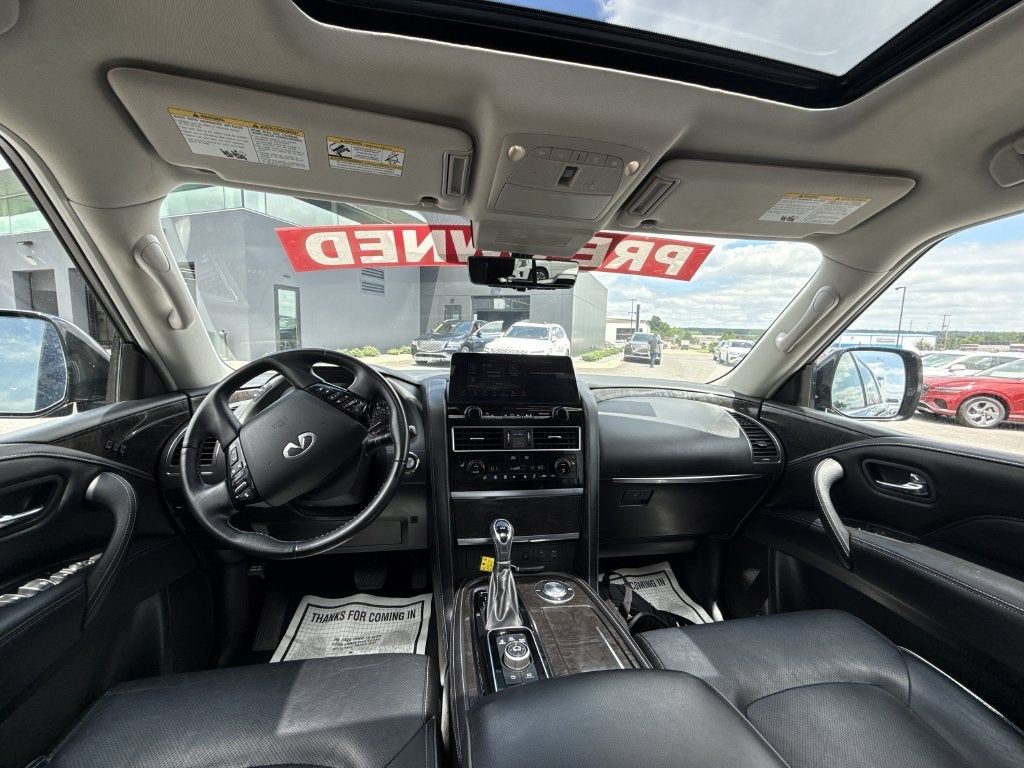 2024 INFINITI QX80 LUXE