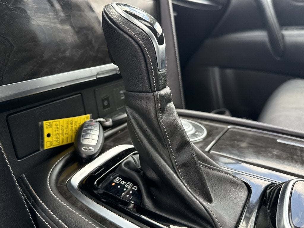 2024 INFINITI QX80 LUXE