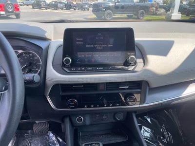 2023 Nissan Rogue SV FWD
