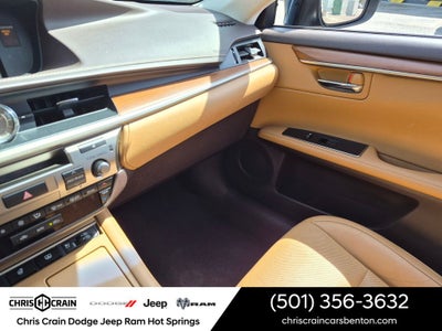 2016 Lexus ES 300h 300h