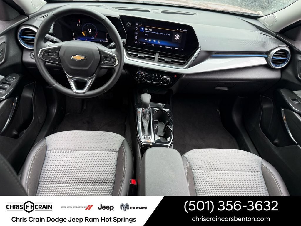 2025 Chevrolet Trax FWD LT