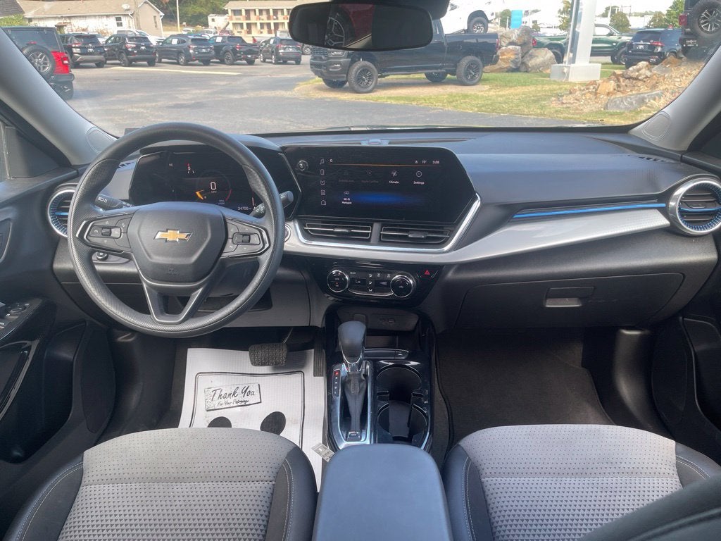 2025 Chevrolet Trax FWD LT