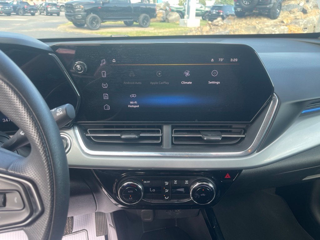 2025 Chevrolet Trax FWD LT