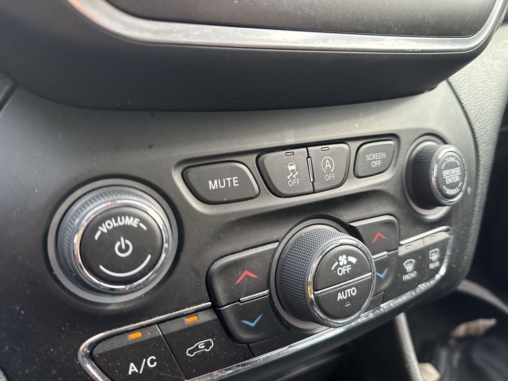 2022 Jeep Cherokee Trailhawk