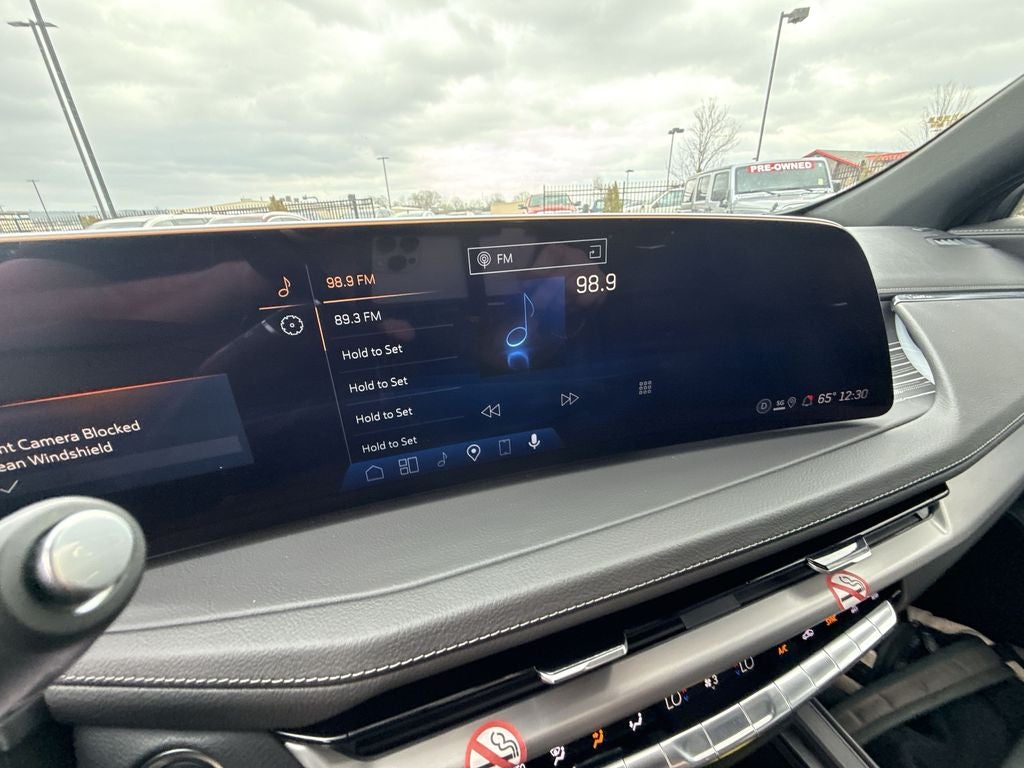 2025 Cadillac XT4 Premium Luxury