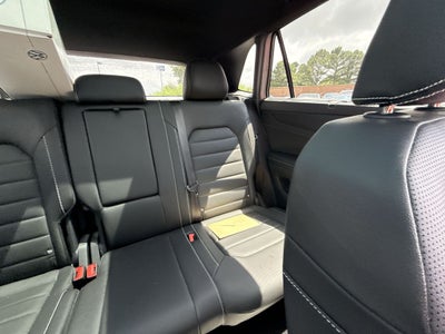 2025 Volkswagen Atlas Cross Sport 2.0T SEL R-Line Black