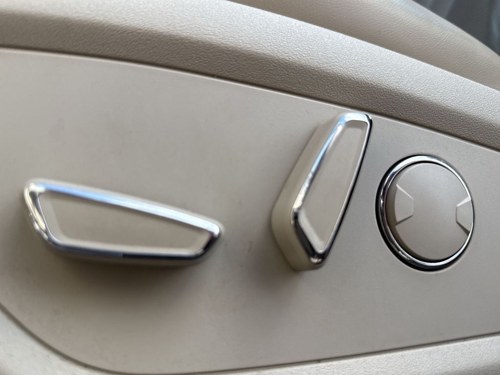 2019 Lincoln Nautilus Select