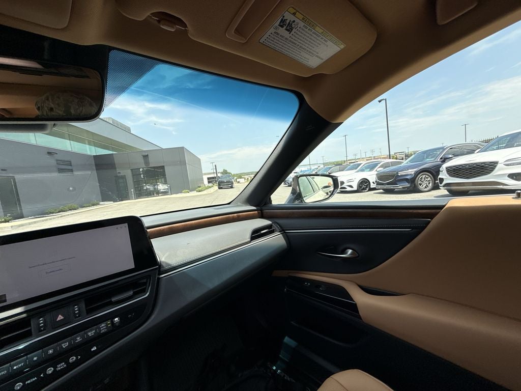 2025 Lexus ES 300h
