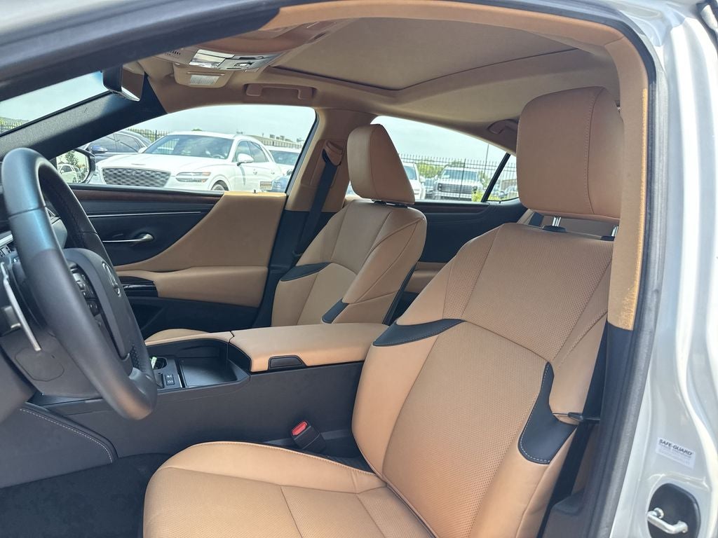 2025 Lexus ES 300h