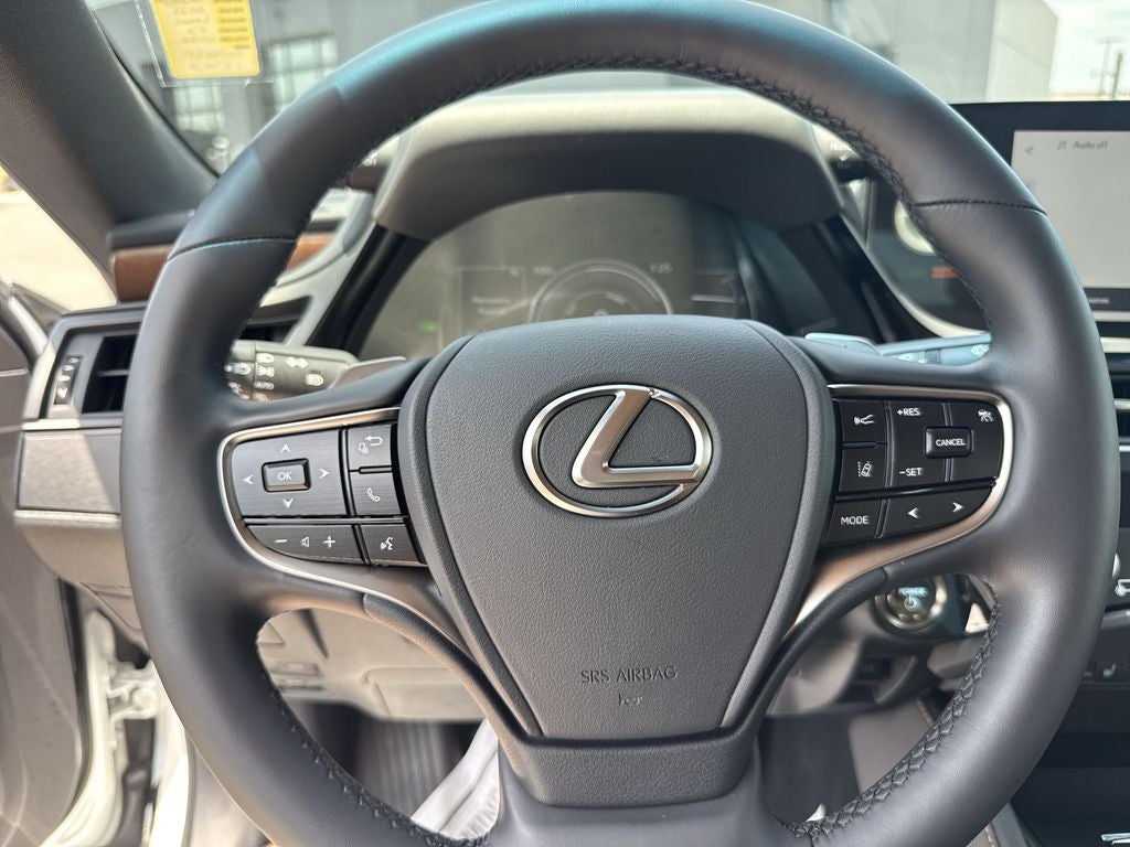 2025 Lexus ES 300h