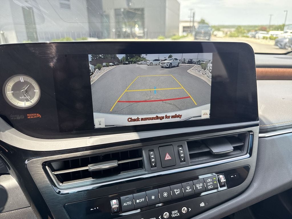 2025 Lexus ES 300h