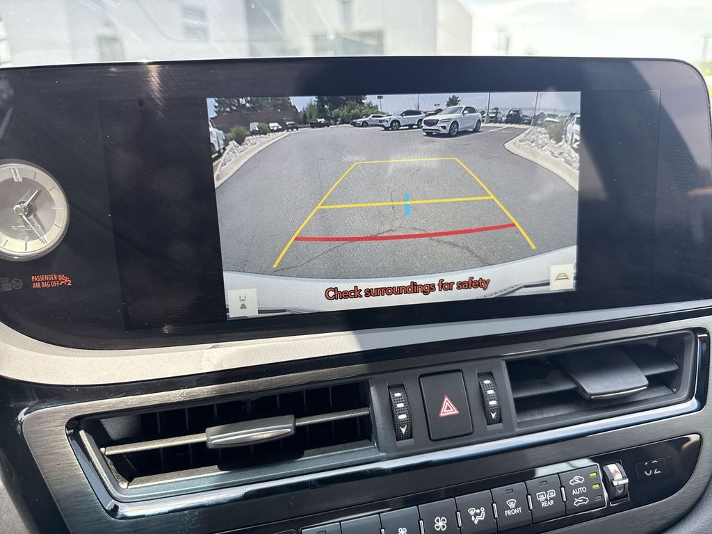 2025 Lexus ES 300h