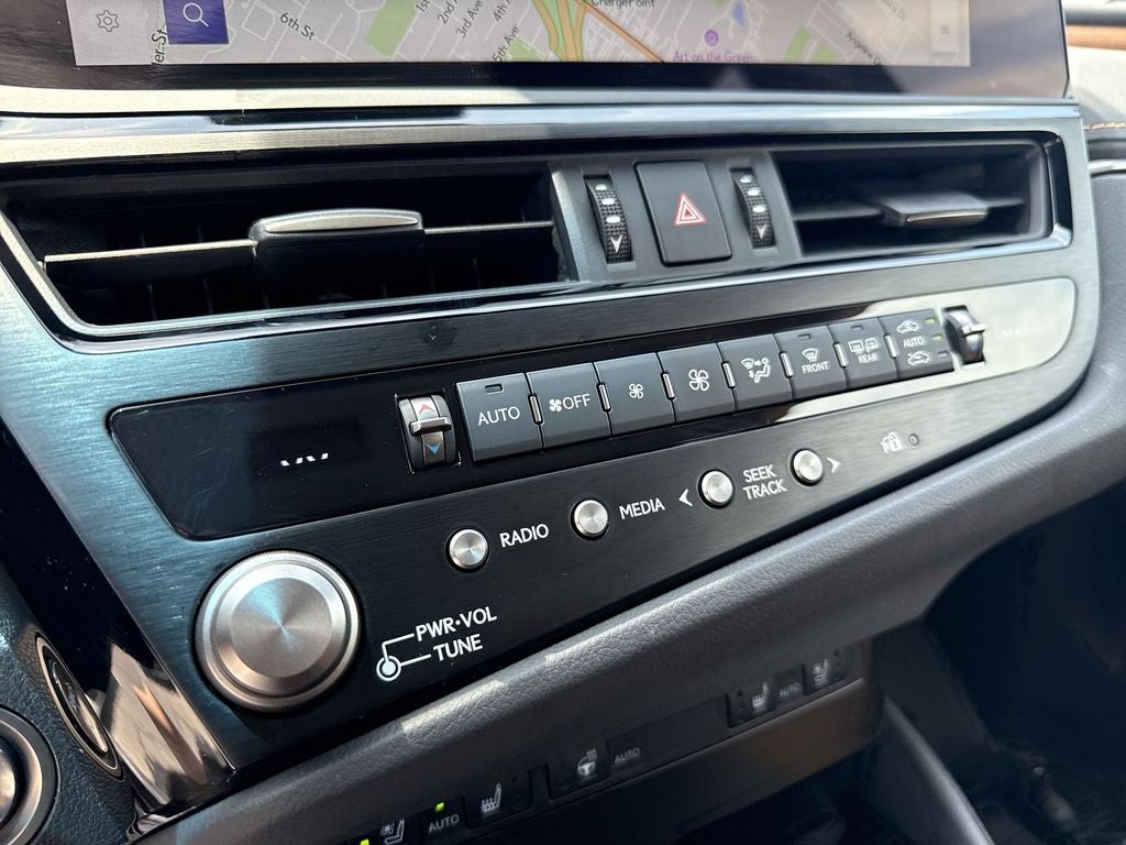 2025 Lexus ES 300h