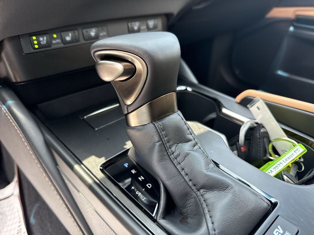 2025 Lexus ES 300h