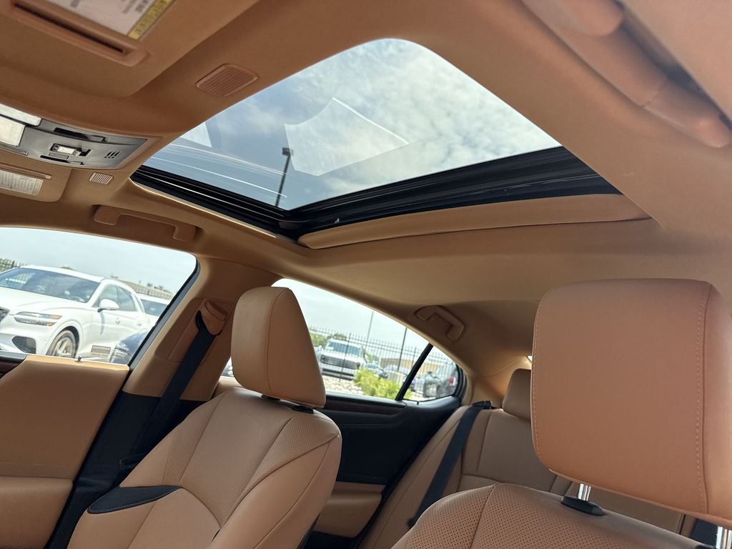 2025 Lexus ES 300h
