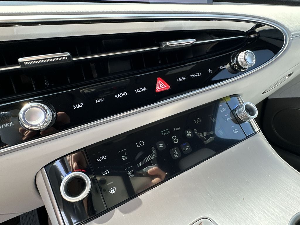 2026 Genesis GV70 2.5T Advanced