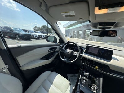 2025 Nissan Rogue SL