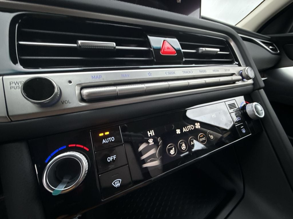 2026 Genesis G70 2.5T Prestige