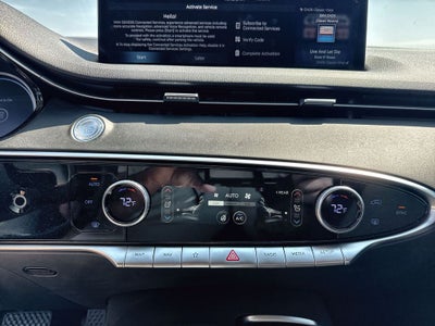 2023 Genesis GV70 2.5T