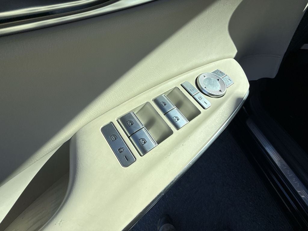 2023 Genesis GV70 2.5T