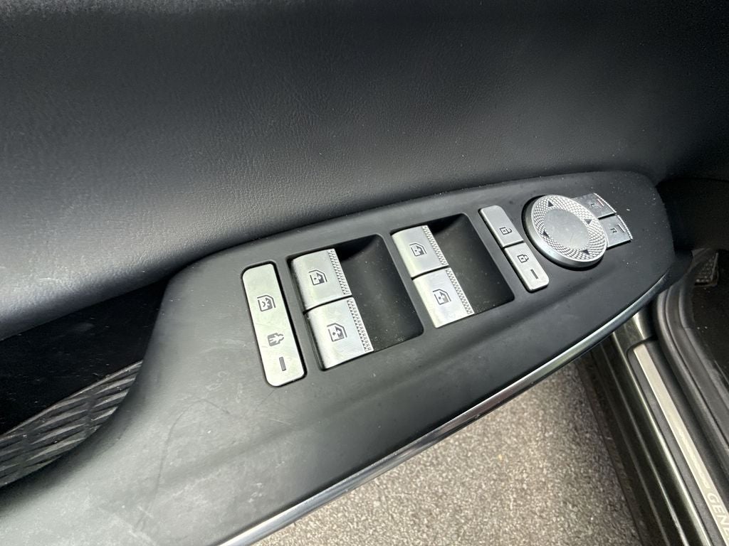 2025 Genesis GV70 2.5T