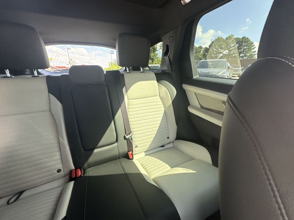 2023 Land Rover Discovery Sport SE R-Dynamic