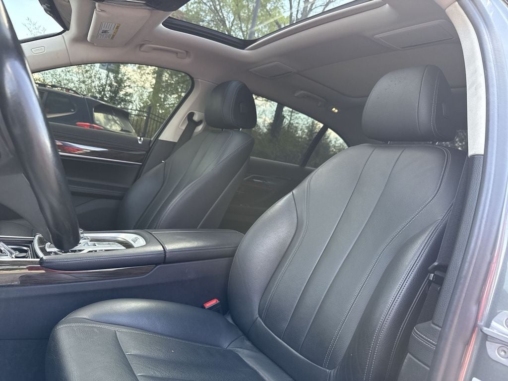 2019 BMW 7 Series 740i