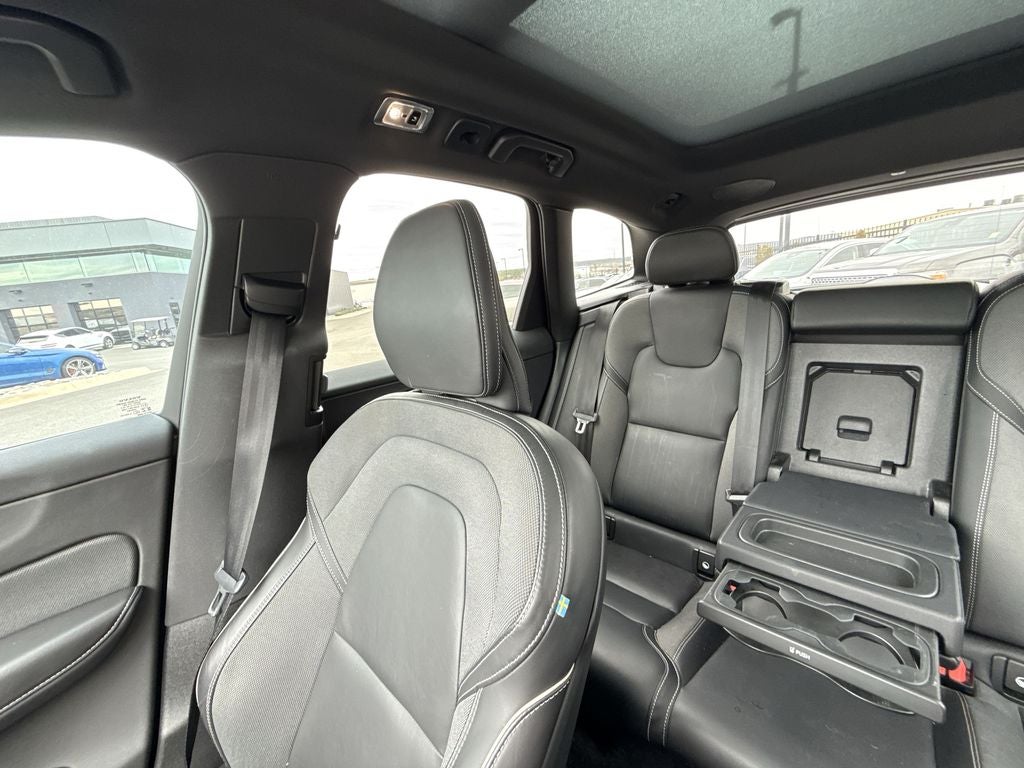 2021 Volvo XC60 T5 R-Design