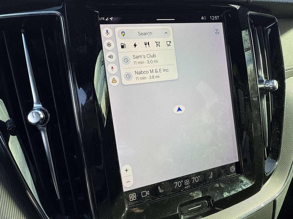 2022 Volvo XC60 Recharge Plug-In Hybrid T8 R-Design